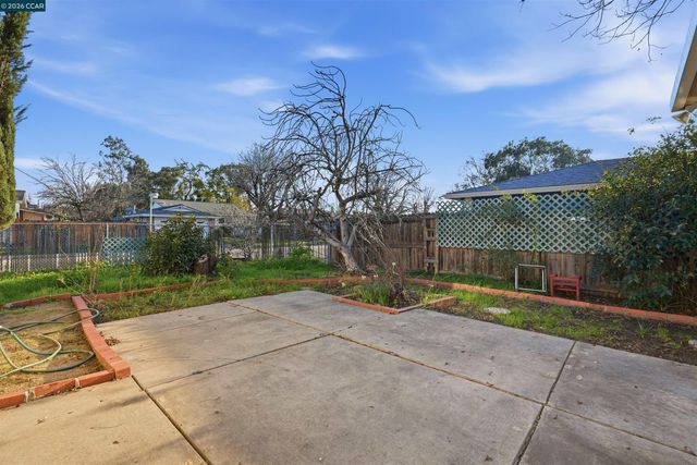 4690 Brookfield Drive, Sacramento, CA 95823