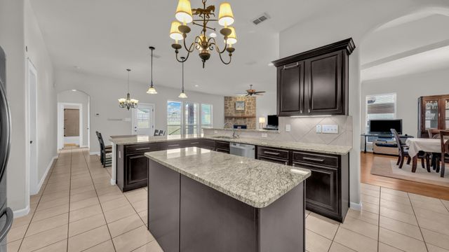 109 Portales Drive, Aledo, TX 76008