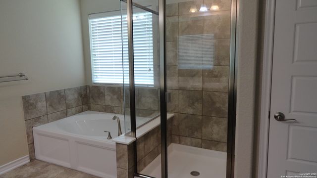 23410 Woodlawn Rdg, San Antonio, TX 78259