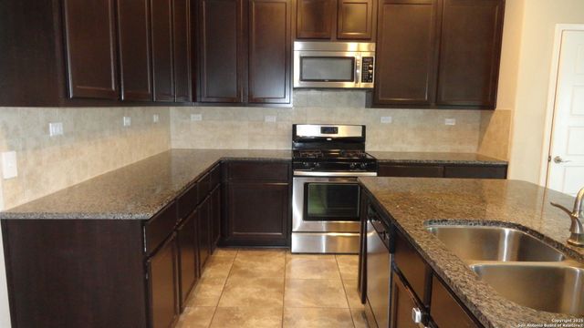 23410 Woodlawn Rdg, San Antonio, TX 78259