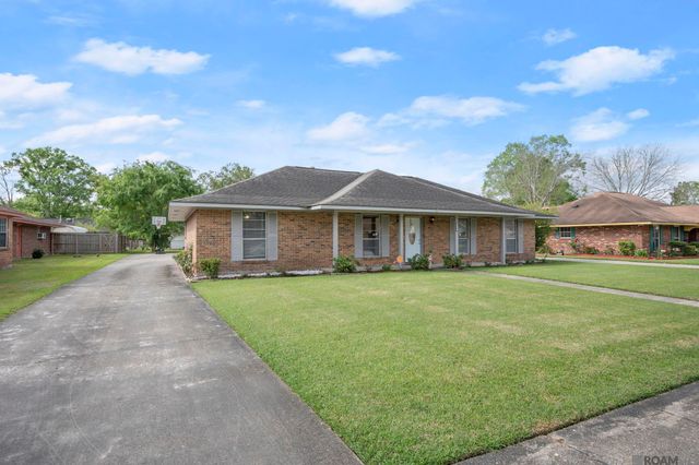 1123 E Greenbriar St, Gonzales, LA 70737