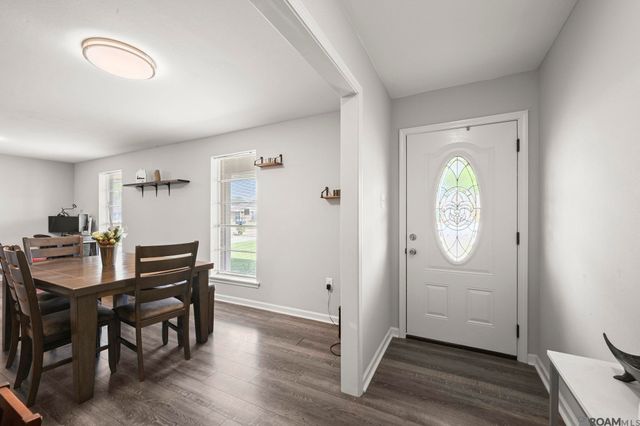 1123 E Greenbriar St, Gonzales, LA 70737