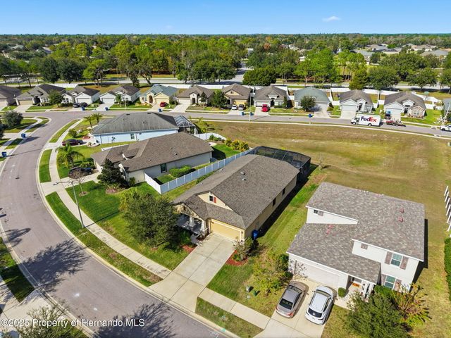 13707 Garden Hills Drive, Spring Hill, FL 34609