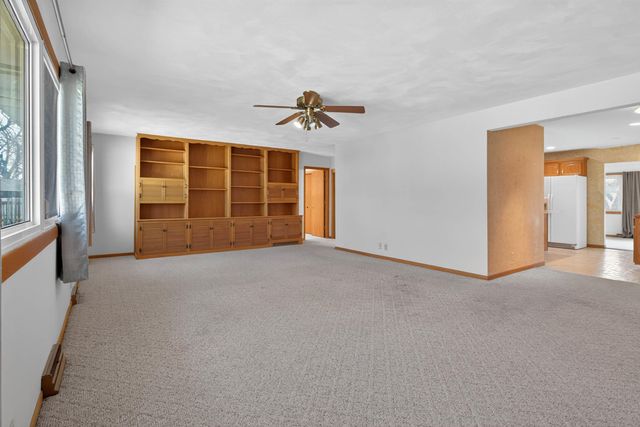 660 Wilshire Avenue, Waterloo, IA 50701