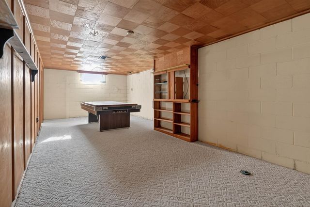 660 Wilshire Avenue, Waterloo, IA 50701