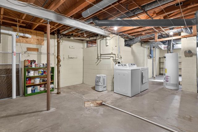 660 Wilshire Avenue, Waterloo, IA 50701