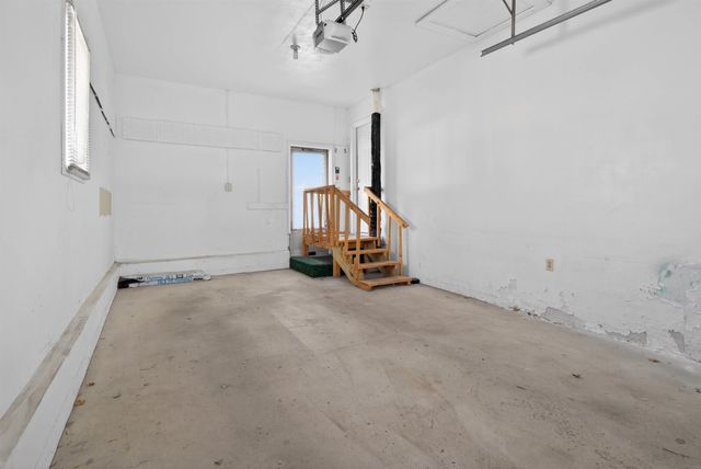 660 Wilshire Avenue, Waterloo, IA 50701