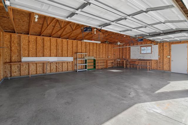 660 Wilshire Avenue, Waterloo, IA 50701