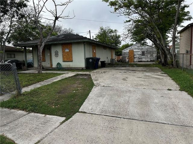 4849 Easter Dr, Corpus Christi, TX 78415