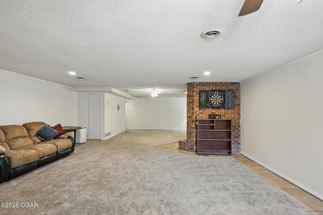 1317 Sheridan Drive, Joplin, MO 64801