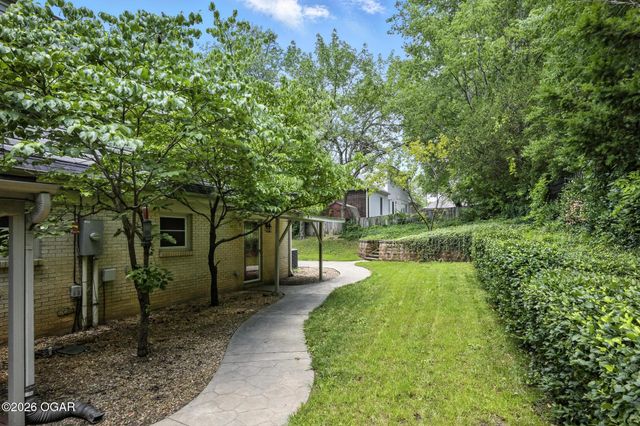 1317 Sheridan Drive, Joplin, MO 64801