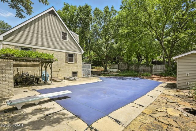 1317 Sheridan Drive, Joplin, MO 64801