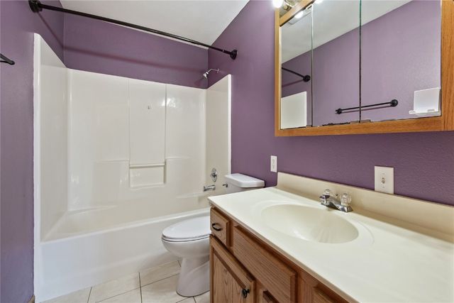 130 Bear Creek Court, Palo, IA 52324