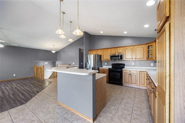 130 Bear Creek Court, Palo, IA 52324