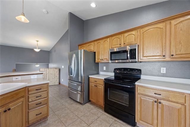 130 Bear Creek Court, Palo, IA 52324