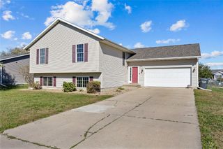 130 Bear Creek Court, Palo, IA 52324