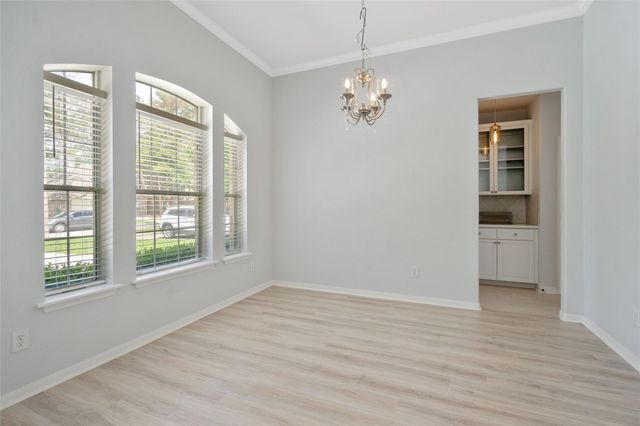 30 Taupewood Place, The Woodlands, TX 77384