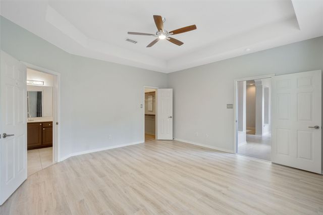 30 Taupewood Place, The Woodlands, TX 77384