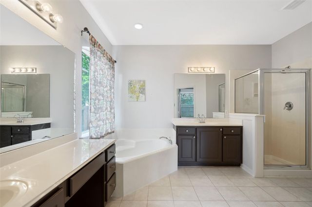 30 Taupewood Place, The Woodlands, TX 77384