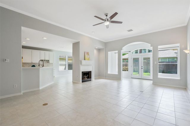 30 Taupewood Place, The Woodlands, TX 77384