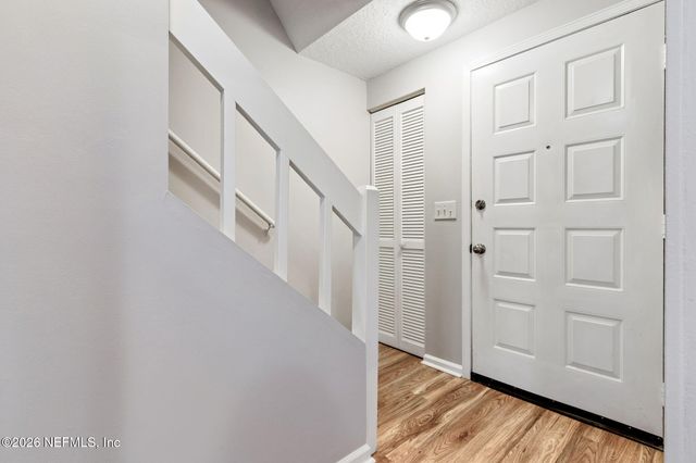 3801 CROWN POINT Road 1184, Jacksonville, FL 32257