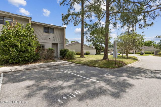 3801 CROWN POINT Road 1184, Jacksonville, FL 32257