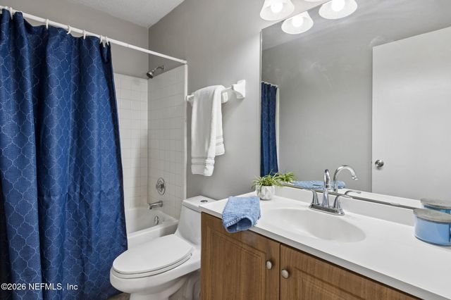 3801 CROWN POINT Road 1184, Jacksonville, FL 32257