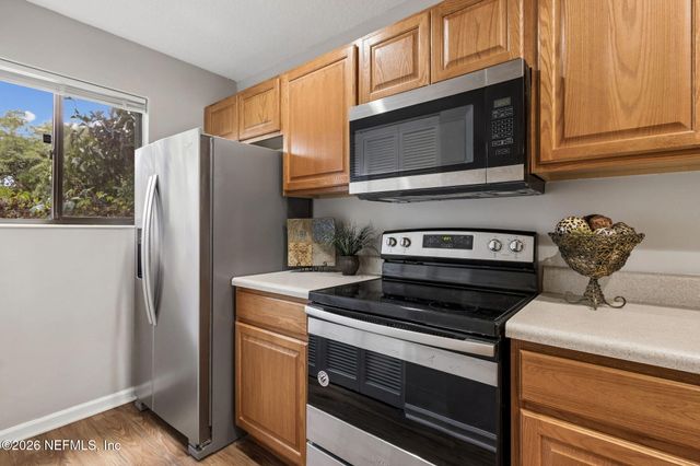 3801 CROWN POINT Road 1184, Jacksonville, FL 32257