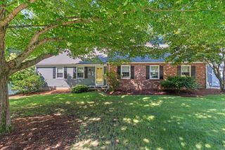 101 Newell Dr, Cumberland, RI 02864