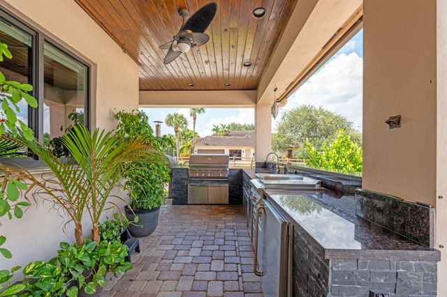 1601 Clydesdale Avenue, Wellington, FL 33414