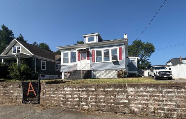 12 Roosevelt Ave, North Attleboro, MA 02760