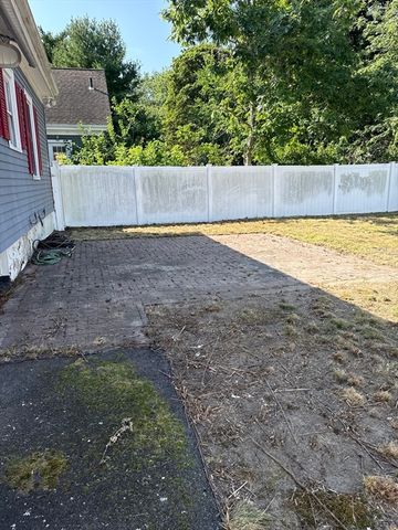 12 Roosevelt Ave, North Attleboro, MA 02760