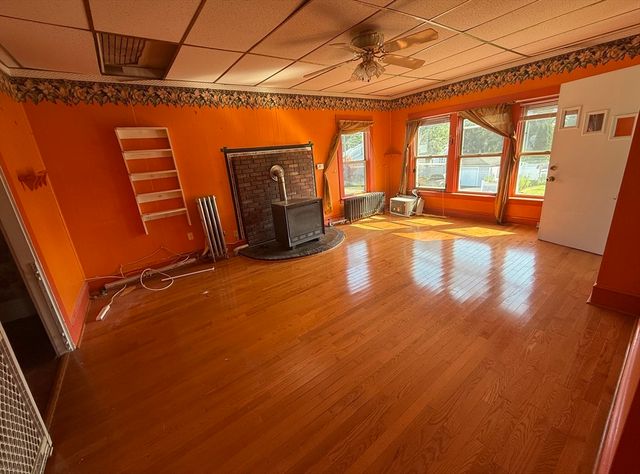 12 Roosevelt Ave, North Attleboro, MA 02760