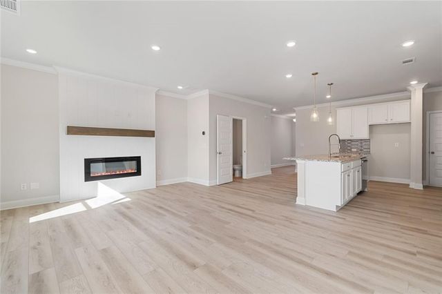 3467 Iron Hearth Bend, Snellville, GA 30039