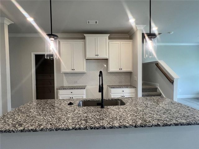 3467 Iron Hearth Bend, Snellville, GA 30039