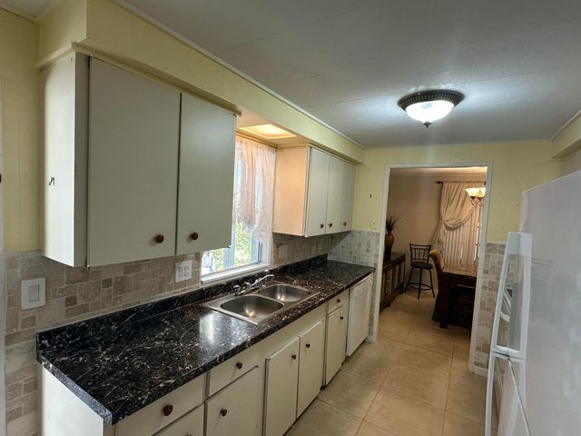 8261 E Club Road, Boca Raton, FL 33433