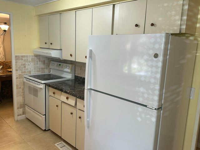 8261 E Club Road, Boca Raton, FL 33433