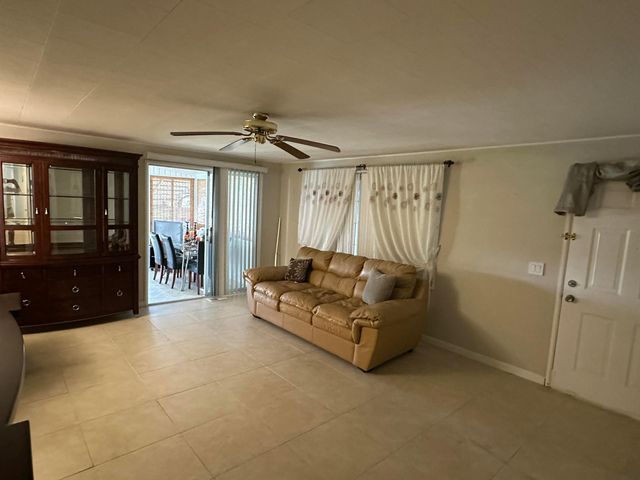8261 E Club Road, Boca Raton, FL 33433
