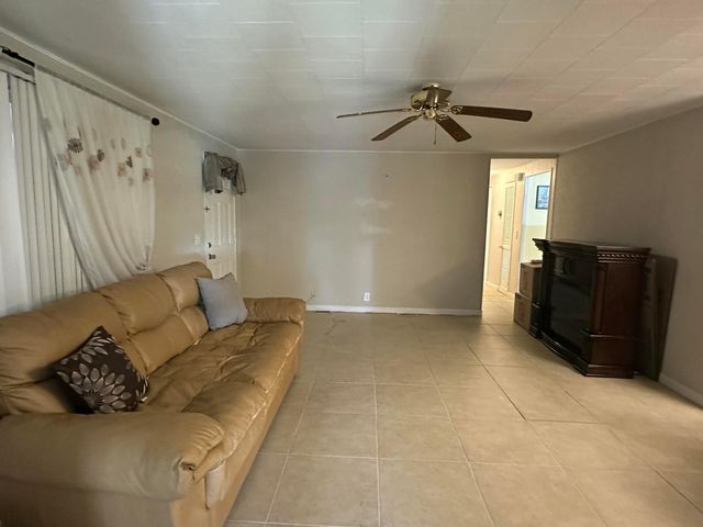 8261 E Club Road, Boca Raton, FL 33433