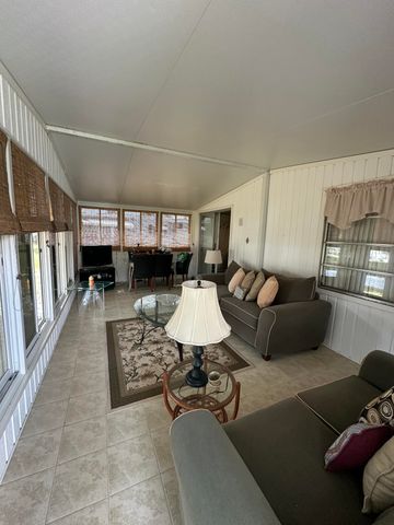 8261 E Club Road, Boca Raton, FL 33433