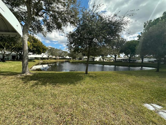 8261 E Club Road, Boca Raton, FL 33433
