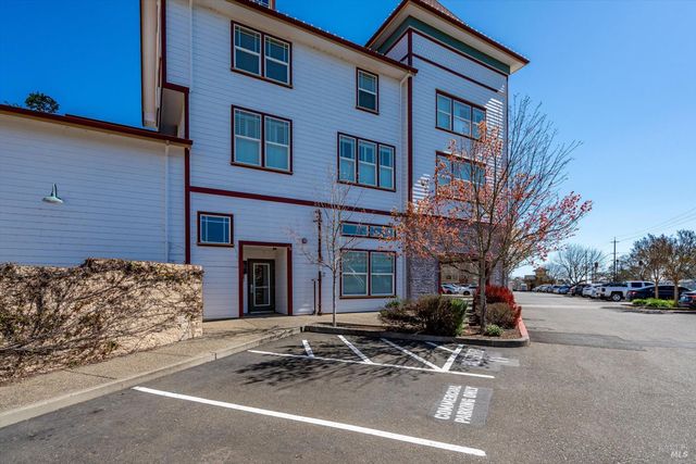 472 Emily Rose Cir, Windsor, CA 95492