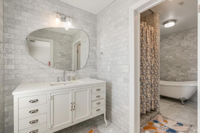 472 Emily Rose Cir, Windsor, CA 95492