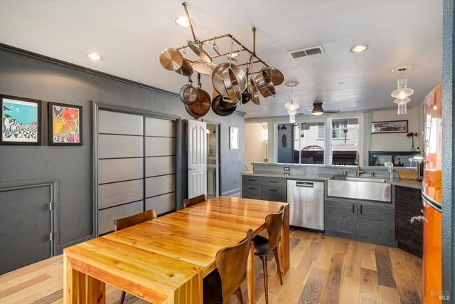 472 Emily Rose Cir, Windsor, CA 95492