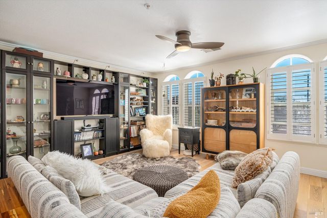 472 Emily Rose Cir, Windsor, CA 95492