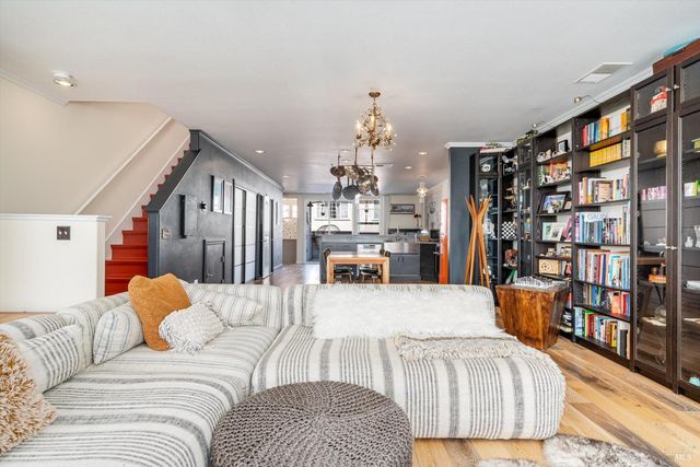 472 Emily Rose Cir, Windsor, CA 95492