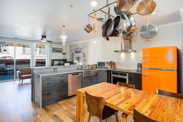 472 Emily Rose Cir, Windsor, CA 95492