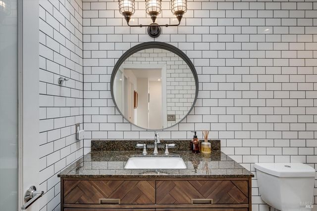 472 Emily Rose Cir, Windsor, CA 95492