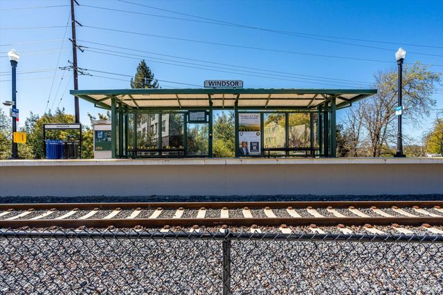 472 Emily Rose Cir, Windsor, CA 95492