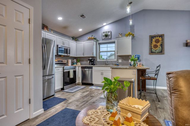 414 Mallard Circle, Chandler, IN 47610